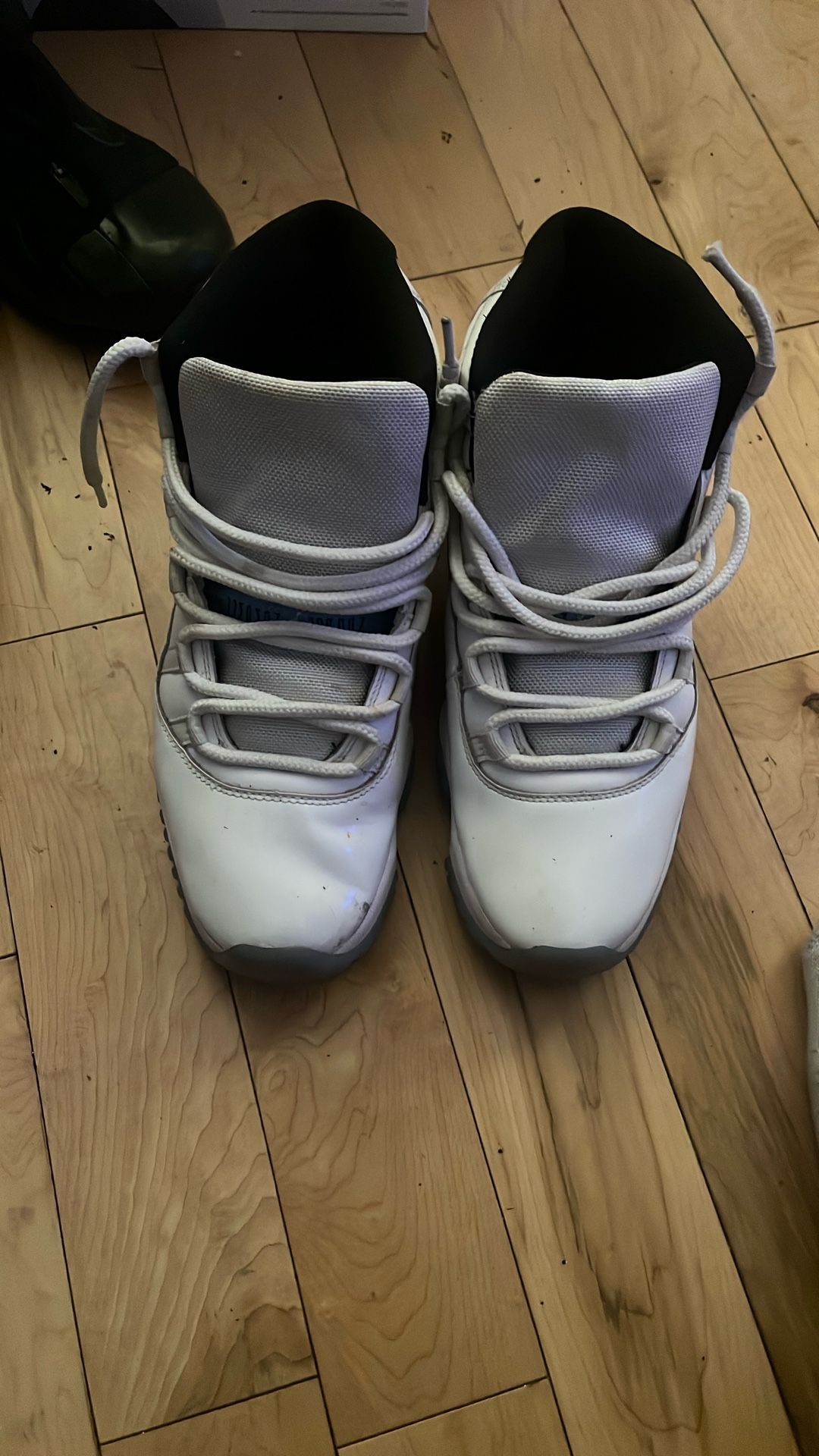 Jordan 11 Legend Blues