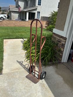 VINTAGE DOLLY (12”W X 55”H)