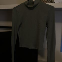 Olive Turtle Neck 