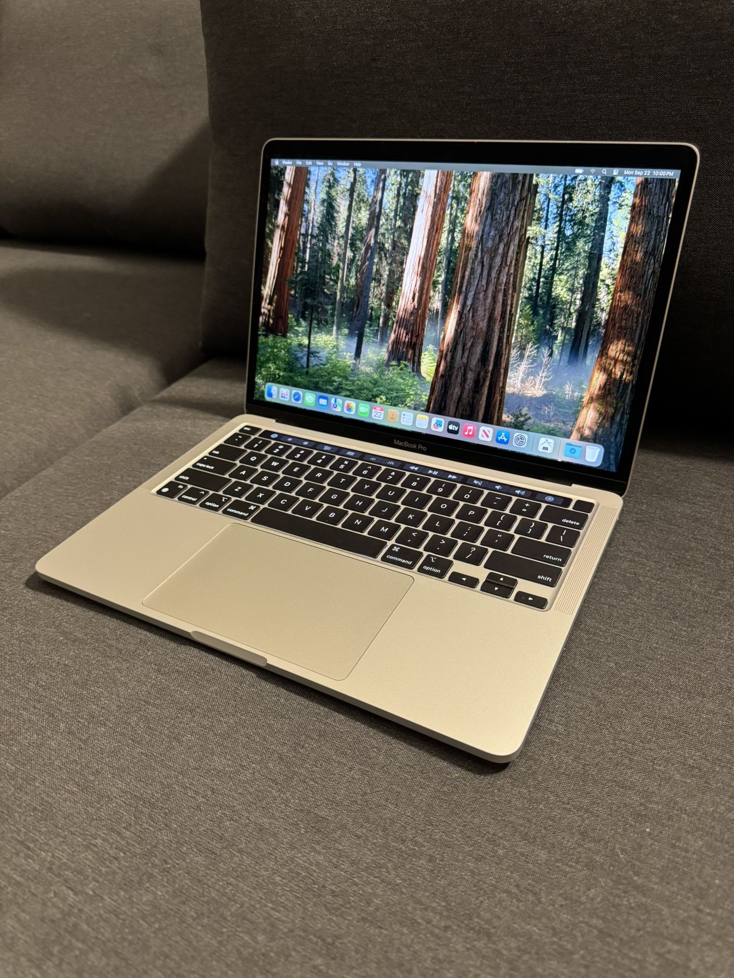 MacBook Pro 13” Apple M1 Chip 256GB SSD 8GB RAM Brand New Condition Touch Bar