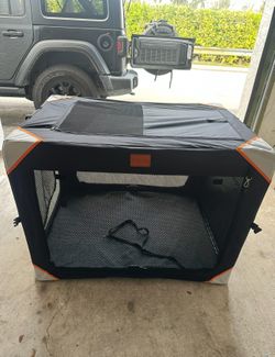 Large Pet Crate/Carrier