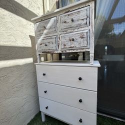 Chest Of Drawers /  Dresser Set