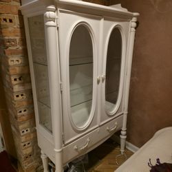 Cabinet - Isabella Doll Chest Excellent Condition