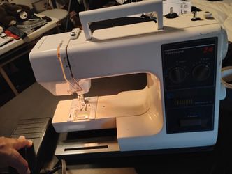 Kenmore 22 Stitch Sewing Machine Model # 17781