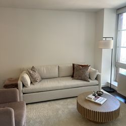 West elm Marin Couch 86” In Alabaster Like New 