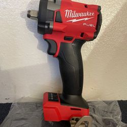 Milwaukee
M18 FUEL GEN-3 18V Lithium-Ion Brushless Cordless 1/2 in. Compact Impact Wrench with Friction Ring (Tool-Only