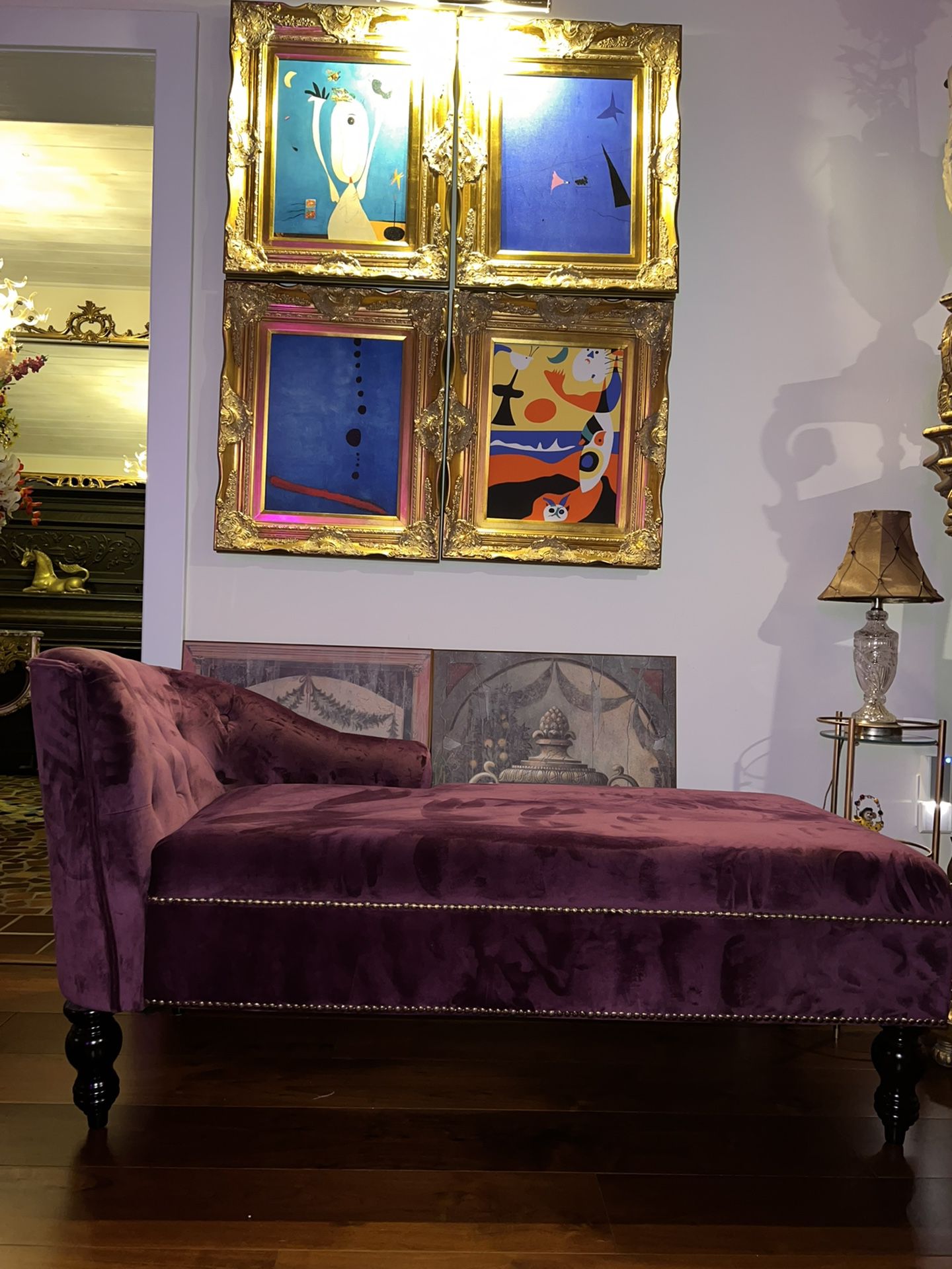 Chaise lounge Purple trendy , Chair, sofa Tufted BEAUTIFUL