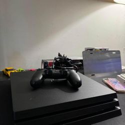 Ps4 Pro NEEDS REMOTE