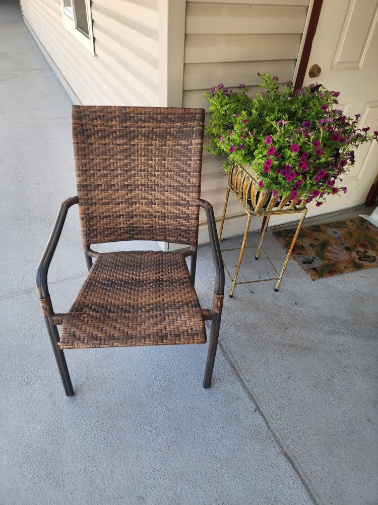 Excellent Condition Rattan metal CHAIR