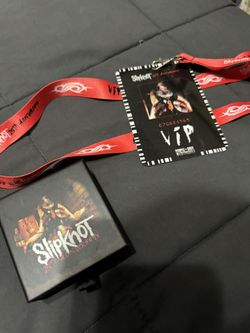 Slipknot 25th Anniversary Here Comes the Pain VIP Badge + Dog Tags