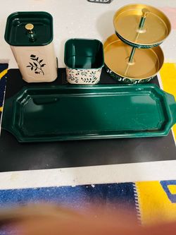 Decorative serving set