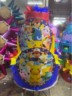 Pokémon pastel piñata