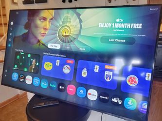 55" Samsung Chrystal Smart Tv 4k 2024 manifactured great quality pics has no scratch.  No legs it's was mounted