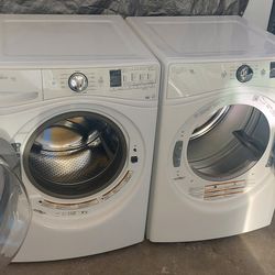 Whirlpool Steam Front Load Washer And Gas Dryer