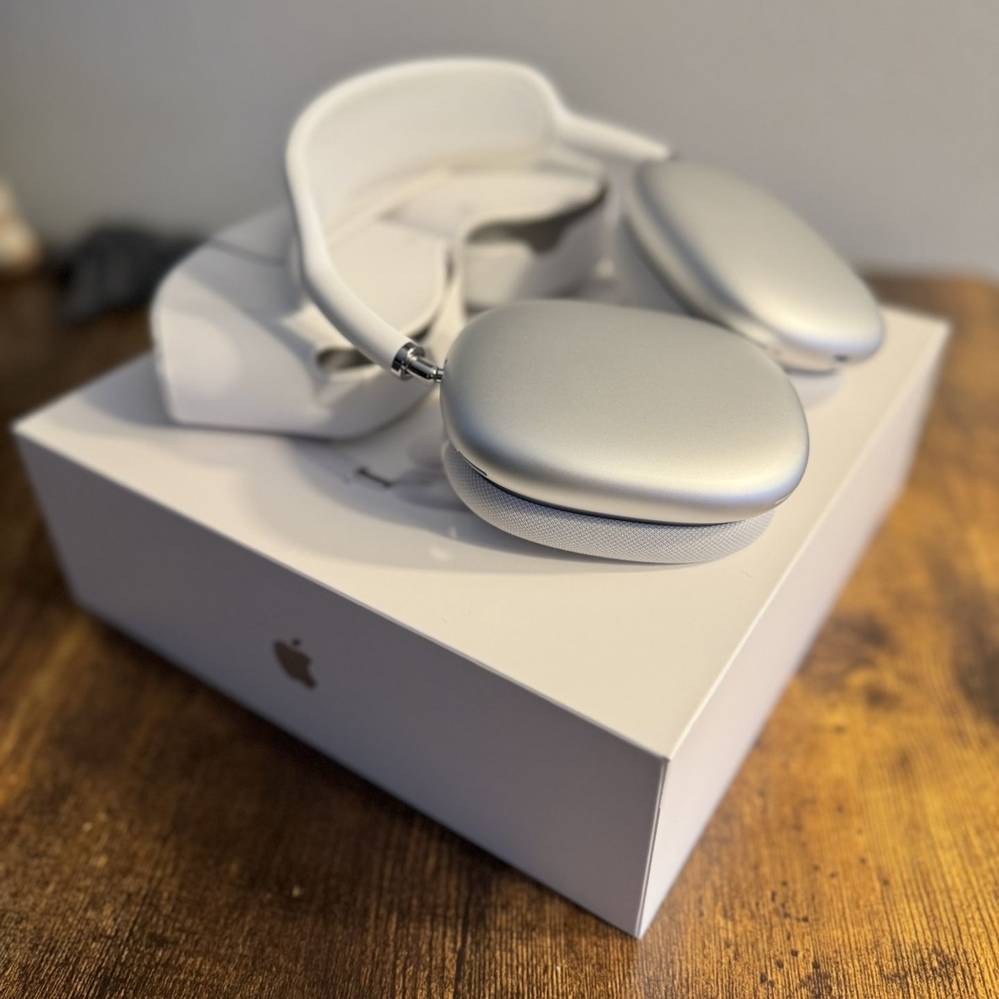 AirPods Max - Silver, Like New