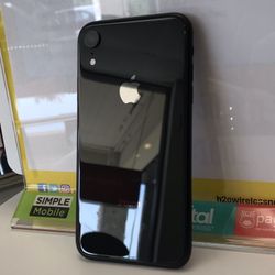 iPhone XR 64GB AT&T And Cricket Like New 100% Battery Health