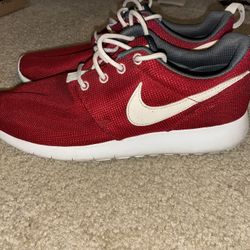 Red Nike Shoes (Used) - MENS 6.5/WOMENS 8.5