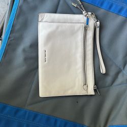 Wristlet 