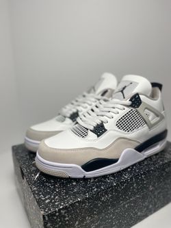 Military black Jordan 4