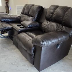 Ashley Furniture Power Reclining Loveseat & Recliner – Excellent Condition