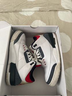 Air Jordan 3 Fire Red Sneakers