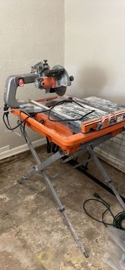 RIDGID Wet Tile Saw with Stand