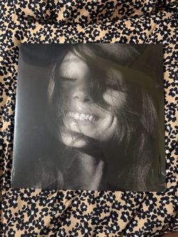 Ariana Grande- petal cloudy gray girl lp (store exclusive)