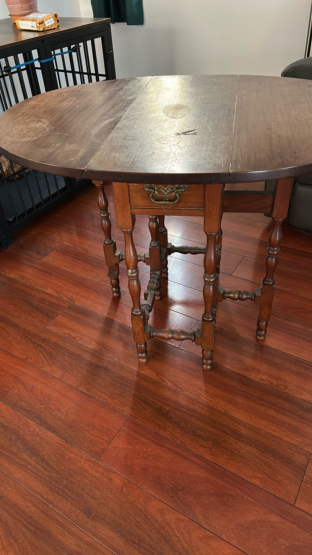 Foldable Antique Wooden Table Oval