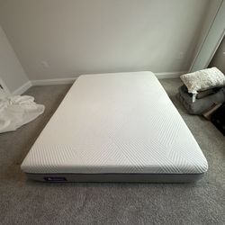 10” Medium Gel Memory Foam Mattress - Queen Size 