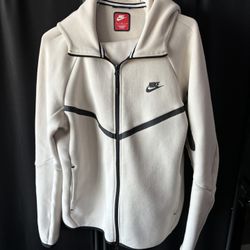 Men’s Nike Tech Size M