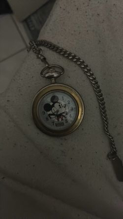 Vintage fossil micky mouse pocket watch limited edition number 98