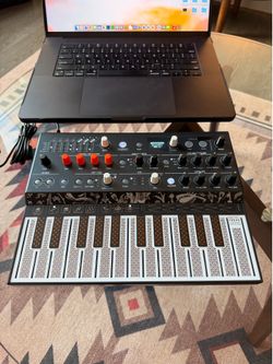 Arturia MicroFreak Synthesizer
