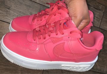 Nike size 7 women