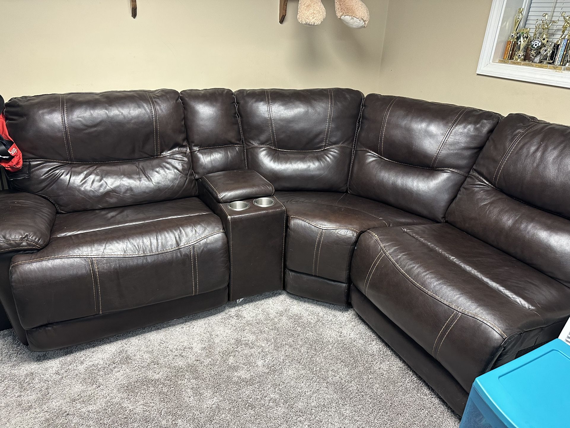 Leather Couch good condition no tears or marks or stains. It is just missing one piece that was on the end because I got rid of it because because it