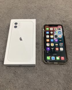 iPhone 11 Boost Mobile Only Like New