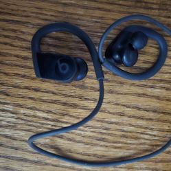 Powerbeats Bluetooth Earbuds