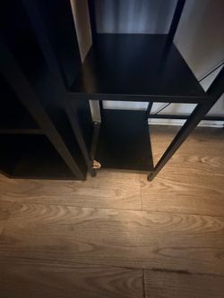 Corner desk with bookshelves