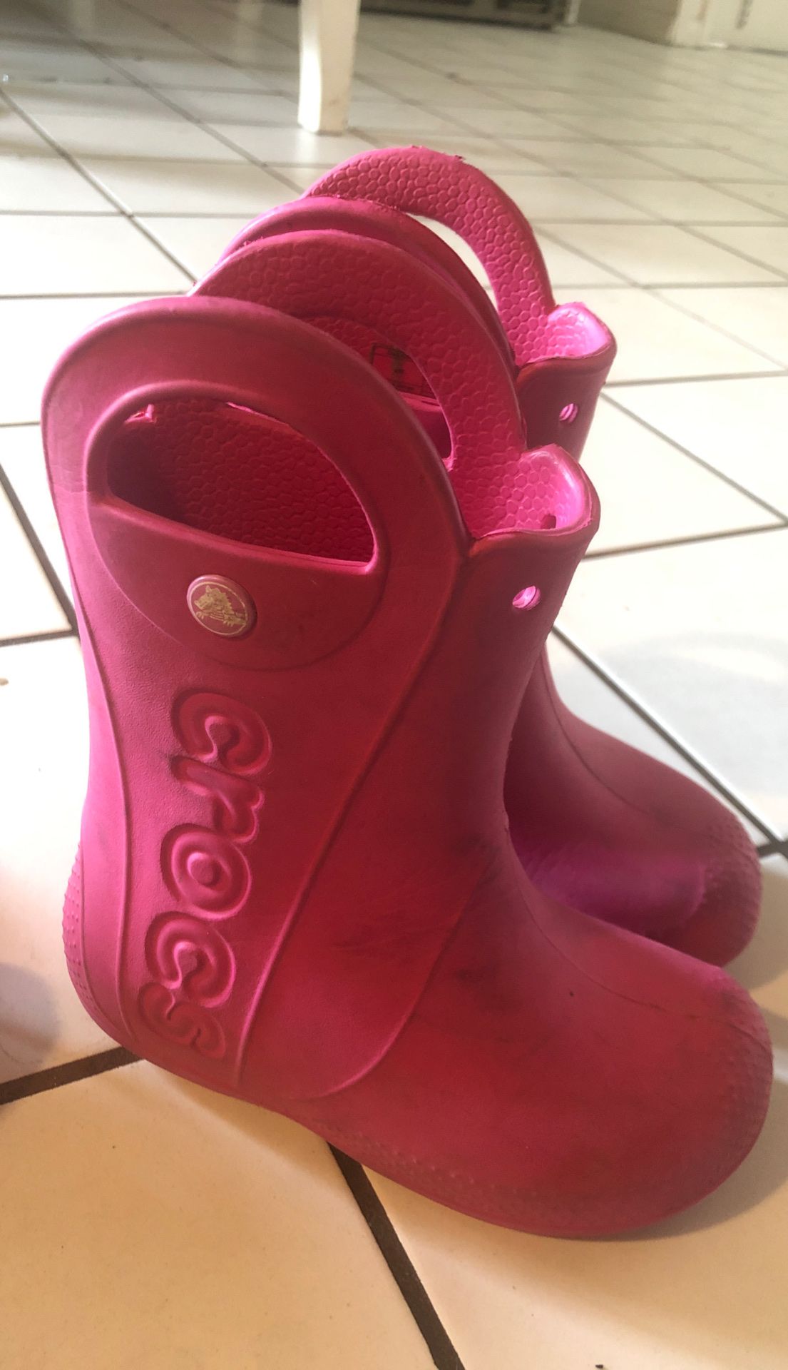 Girls hot pink pull on Crocs Boots Size 12