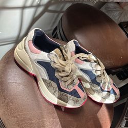 Gucci Shoes  Size 7   Barely Worn