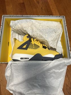 Jordan 4 Lightning