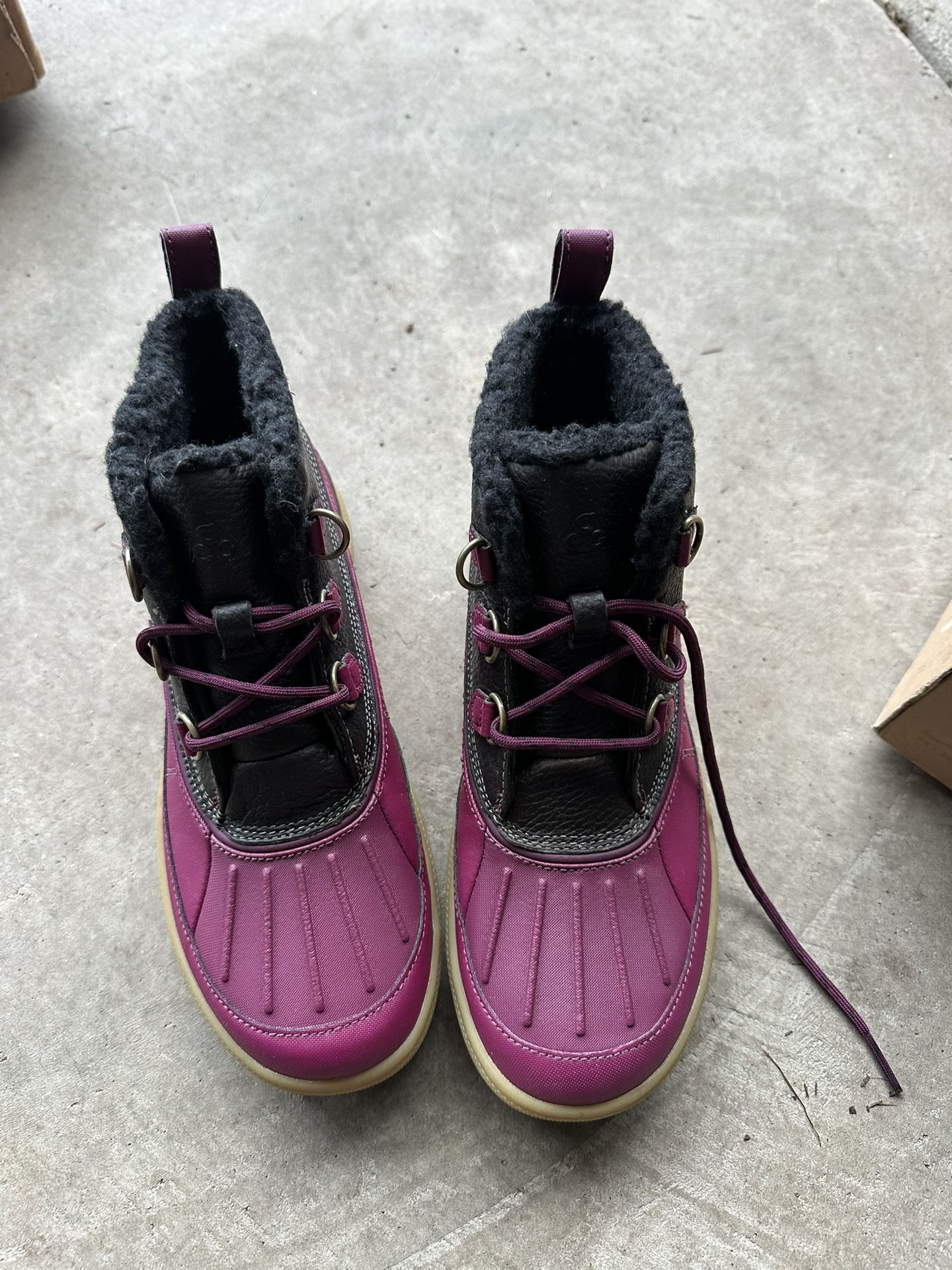 Nike Women’s Woodside Chuka II