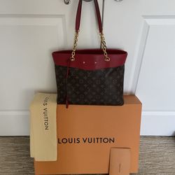 100% Authentic Louis Vuitton Pallas Shopper Bag