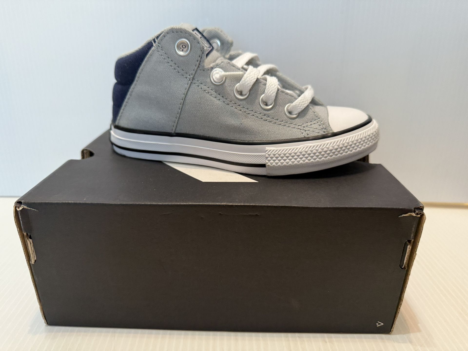 Ash-Stone Midnight Navy White Converse Size:13 Youth