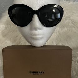 Burberry Sun Glasses 