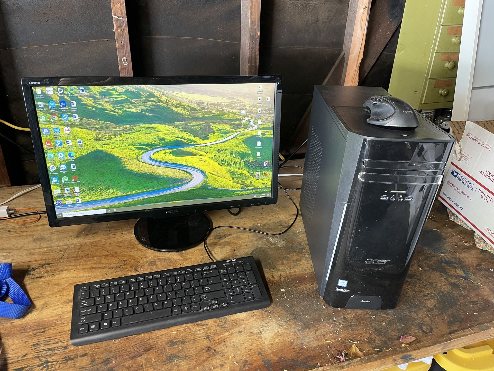 Acer Desktop Computer/ Monitor