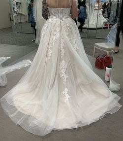 Wedding Dress W/ Headpiece And Vail Thumbnail