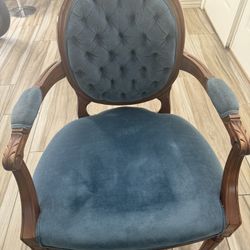 Vintage Blue Velvet Accent Chair 