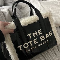 Marc Jacobs Tote Bag for Sale in Cherry Hill NJ OfferUp