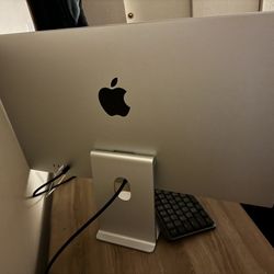 Apple Studio Dispaly - 27”