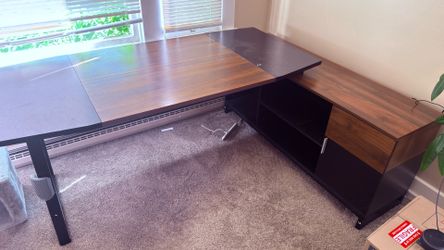 Free office desk